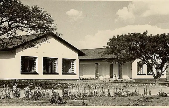 Old-Photo-of-Boarding-Home